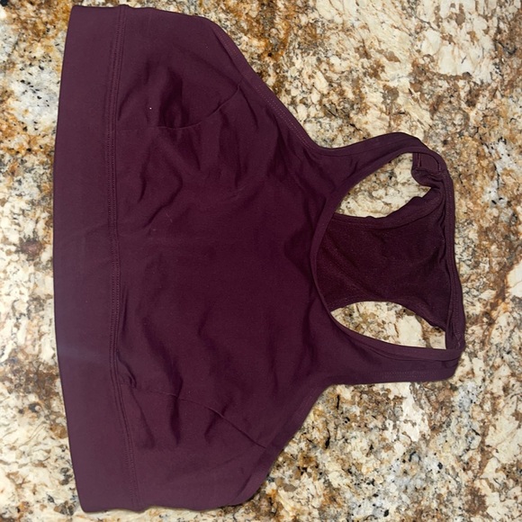 Lululemon size 10 sports bra, barely worn. - Picture 1 of 4